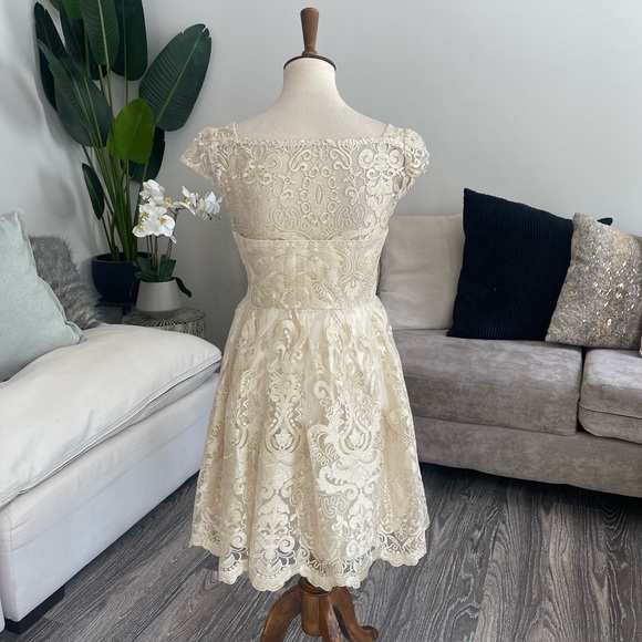 Lulus Ivory and gold dress - Picture 4 of 4